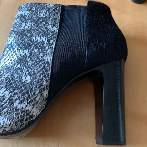 Trina Turk Wilshire Ankle Booties 6 - Picture 7 of 10